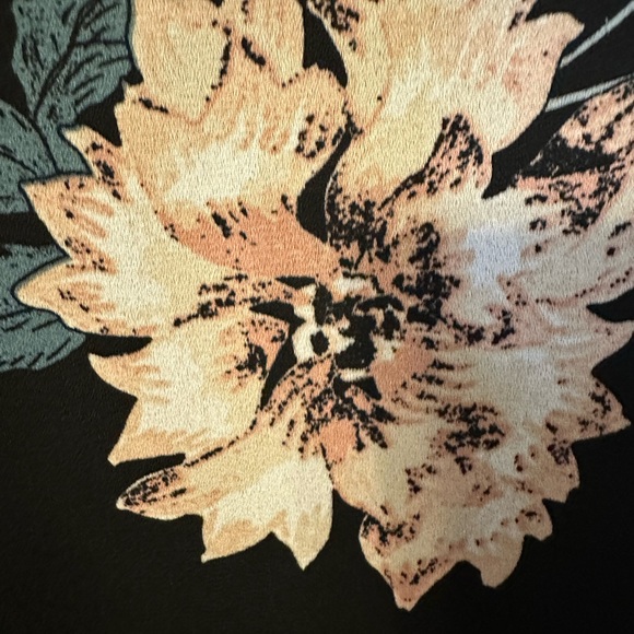 Hippy Rose floral blouse - Picture 2 of 7